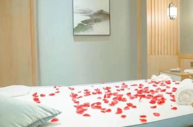 品味茶道的魅力与色彩，犹如在四川成都休闲按摩院体验spa的气息